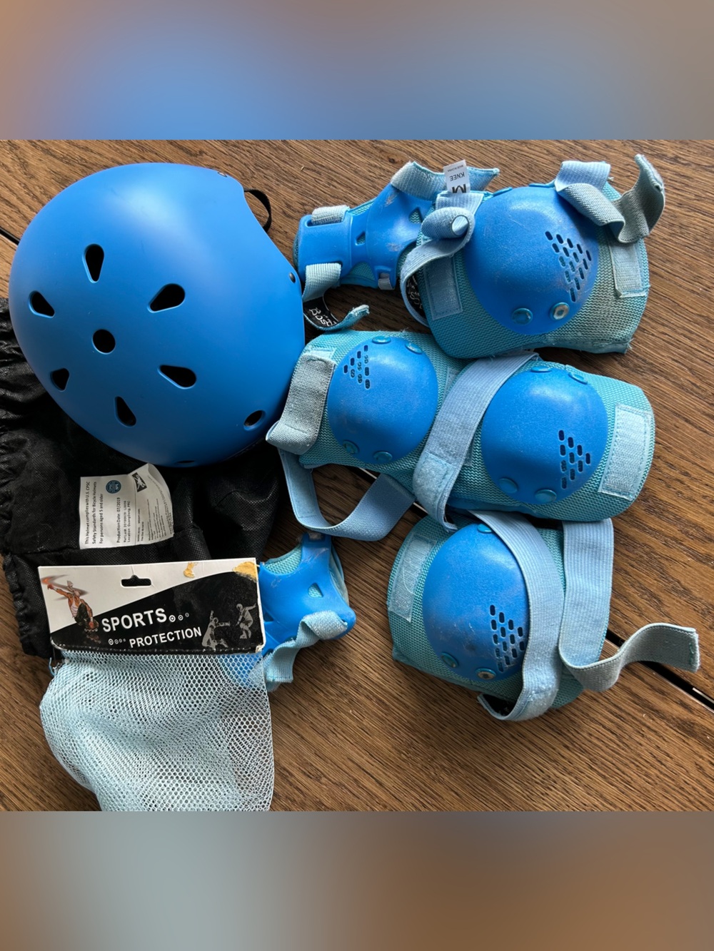 KAMUGO Kids Helmet + 6-Piece Knee Elbow Wrist Pad Set Blue